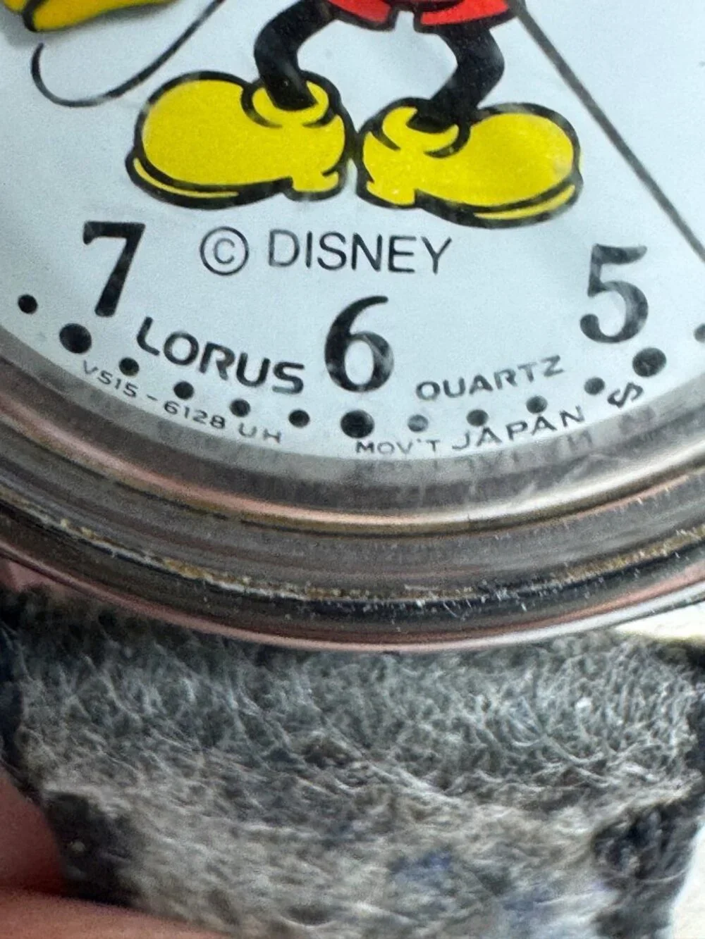 Vintage Lorus Disney Mickey Mouse Quartz Watch Japan Made w Worn Strap Retro